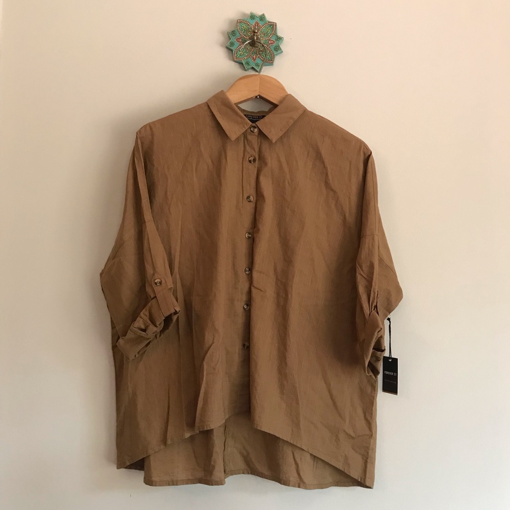 Linen hi-lo dolman sleeve button-down top, size M